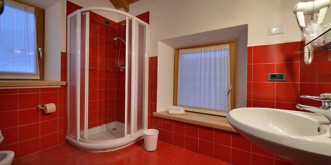 Cronox Mini Apartments Livigno Buitenkant foto