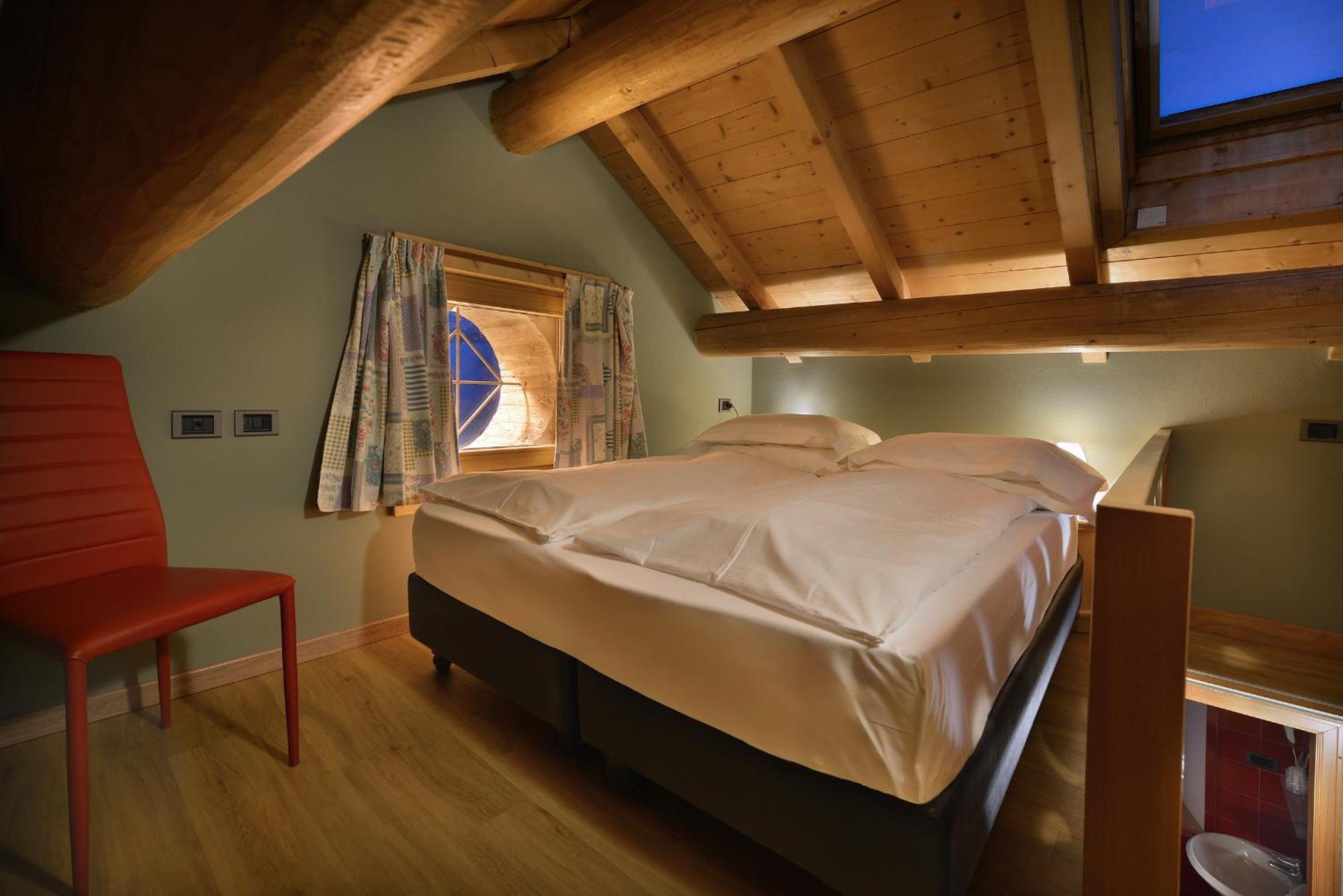 Cronox Mini Apartments Livigno Buitenkant foto
